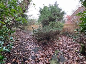 Photo 25- click for photo gallery